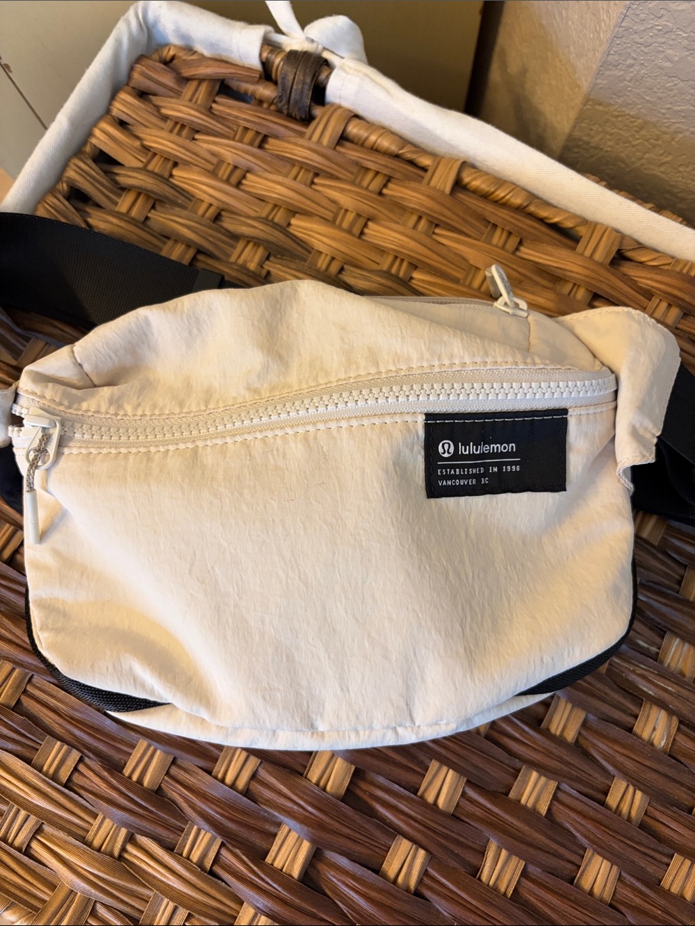 Lululemon Cream Waist Pack